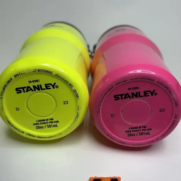 STANLEY ICE FLOW Flip Straw Tumbler 20 oz Neon Pink Neon Yellow - Picture 6 of 12